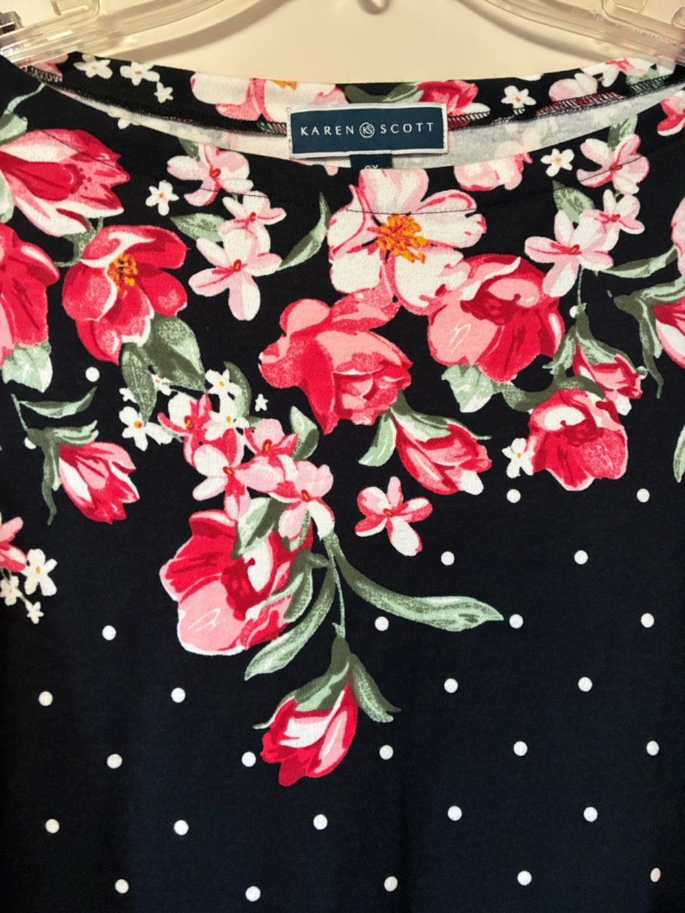 Size 0X (14/16W) Karen Scott Black and White Dot & Pink Floral Top - Picture 6 of 12